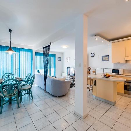 Sea View Apartment Reno W/Garage Сплит Екстериор снимка