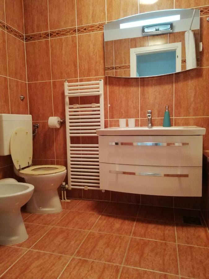 Sea View Apartment Reno W/Garage Сплит Екстериор снимка